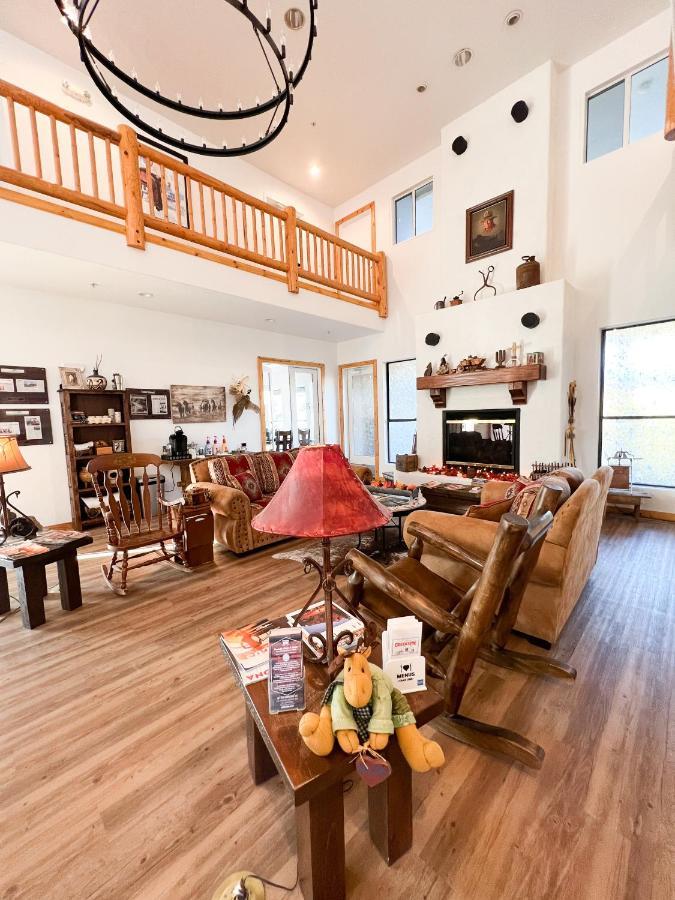 Creekside Lodge And Cabins Mayer Экстерьер фото