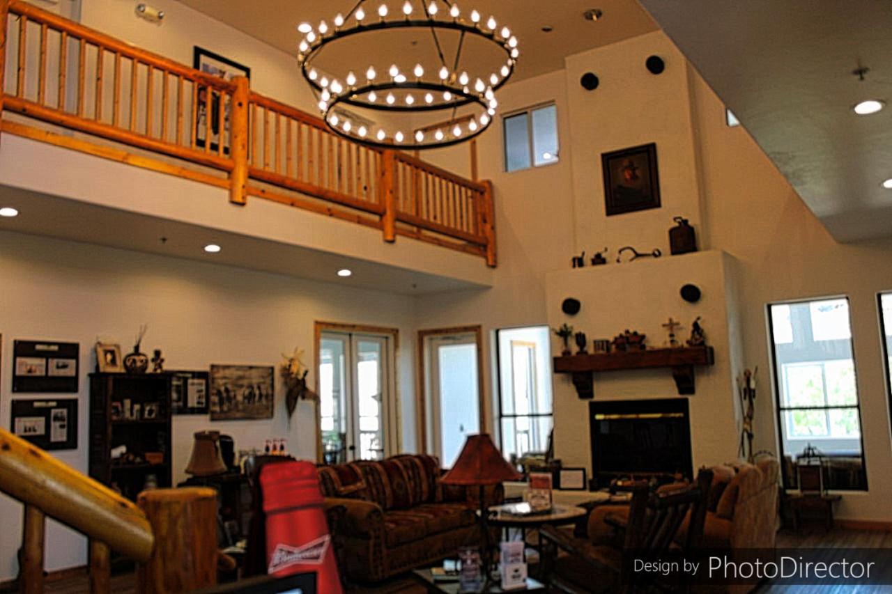 Creekside Lodge And Cabins Mayer Экстерьер фото